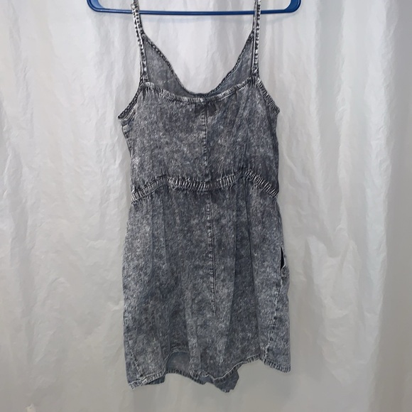 1x Plus Size Gray Acid Wash Romper Forever 21 + Plus - Picture 6 of 13
